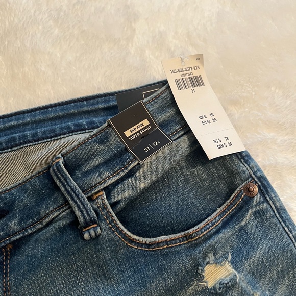 Abercrombie and Fitch Distressed Skinny Jeans, Size 12, NWT - Picture 2 of 4